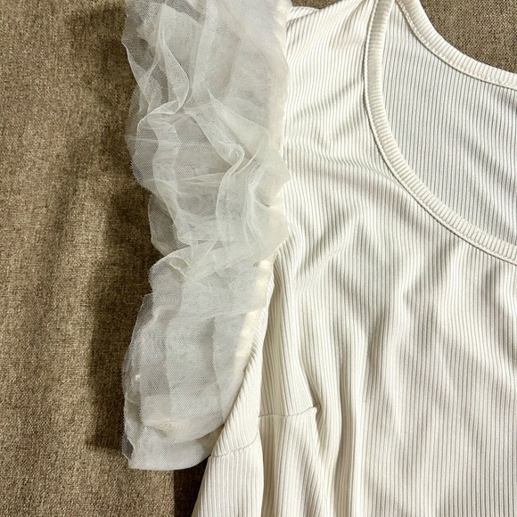 Off White Ruffle Sleeves Top - Picture 5 of 5